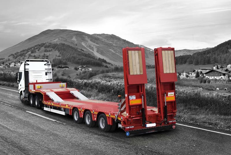 lowbed trailer with hydraulic steering system